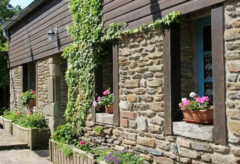 スタンダードルーム, Auberge De Keringar