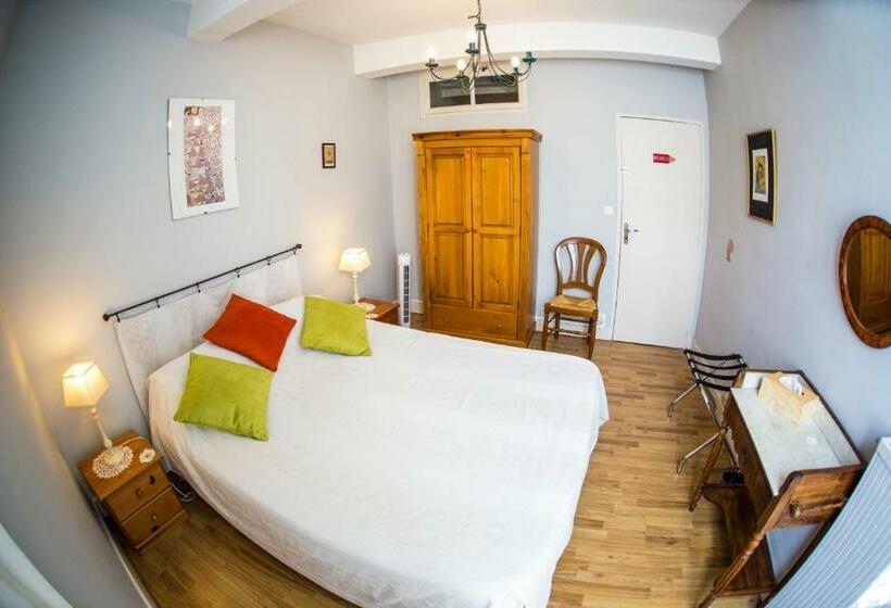 スイート, L'arche Des Chapeliers