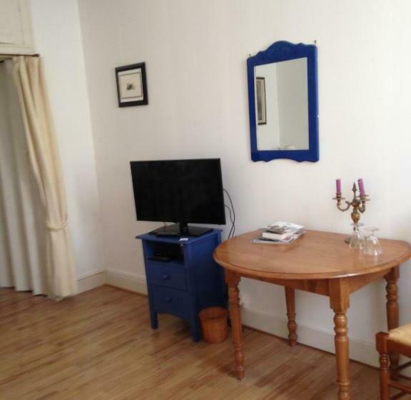 スイート, L'arche Des Chapeliers