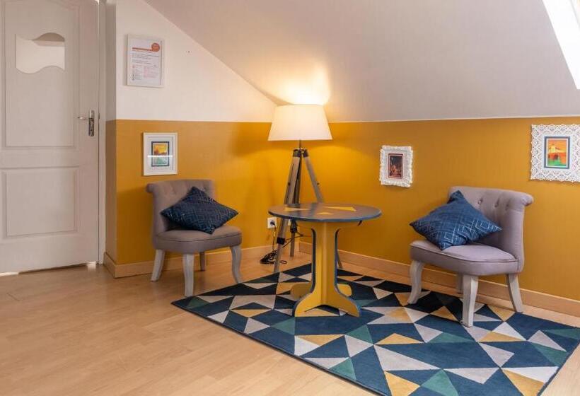 Standard room with outdoor bath, Le Félix Grat   Lavaloc