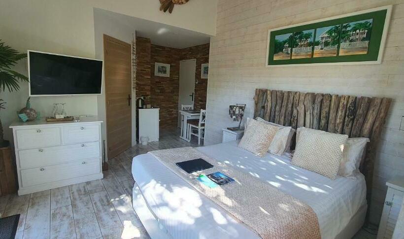 اتاق استاندارد با چشم‌انداز باغ, Villa Bora Bora