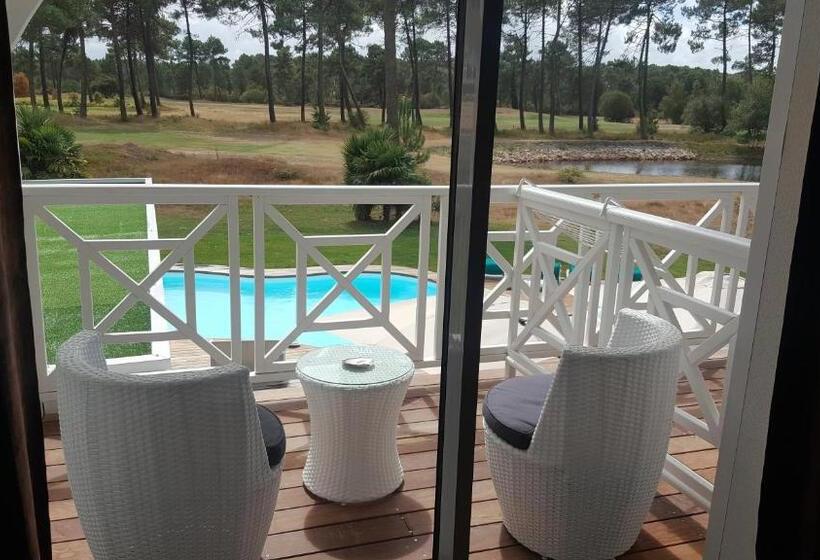 اتاق استاندارد با چشم‌انداز استخر, Villa Bora Bora