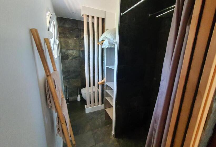 سوییت با چشم‌انداز استخر, Villa Bora Bora