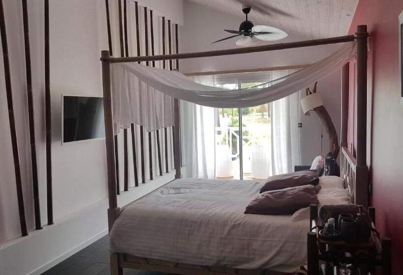 سوییت با چشم‌انداز استخر, Villa Bora Bora