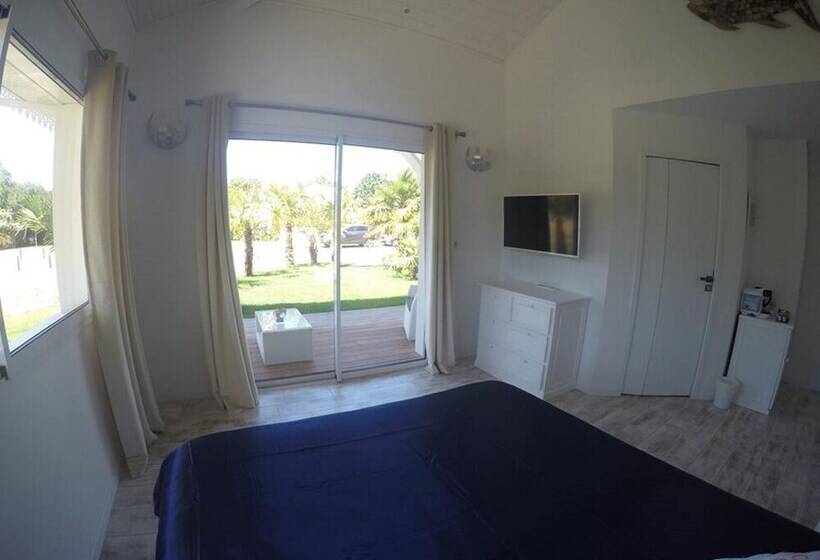 اتاق استاندارد با چشم‌انداز باغ, Villa Bora Bora