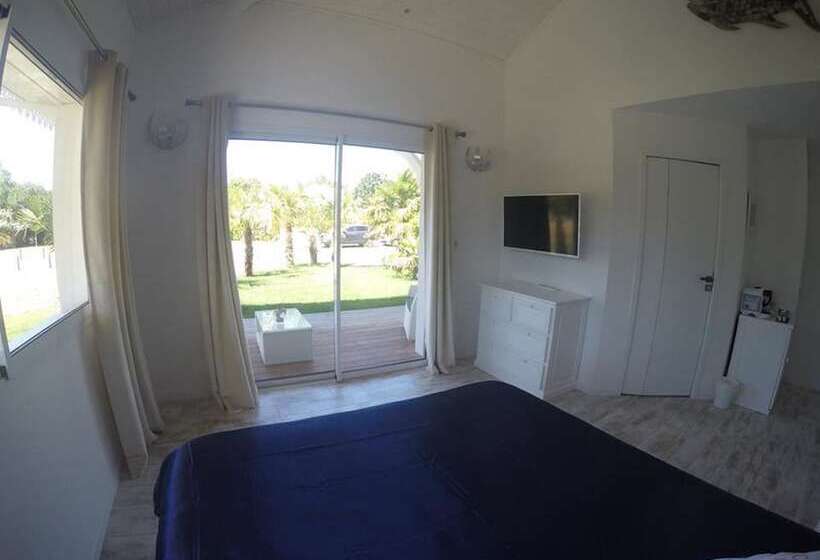 اتاق استاندارد با چشم‌انداز باغ, Villa Bora Bora