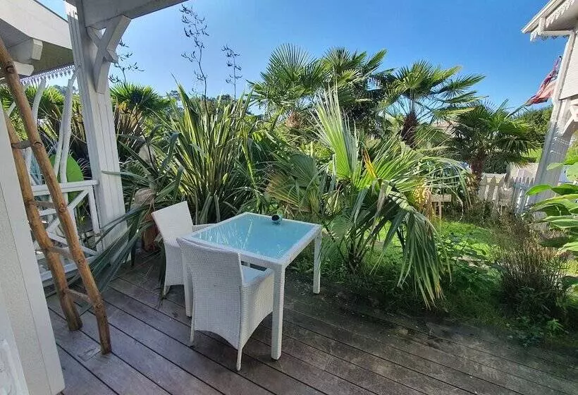 Standard-huone Puutarhanäkymä, Villa Bora Bora
