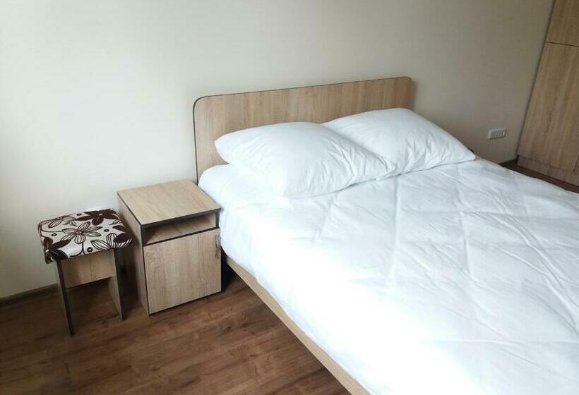 اتاق استاندارد, Hostel Nomad 4x4