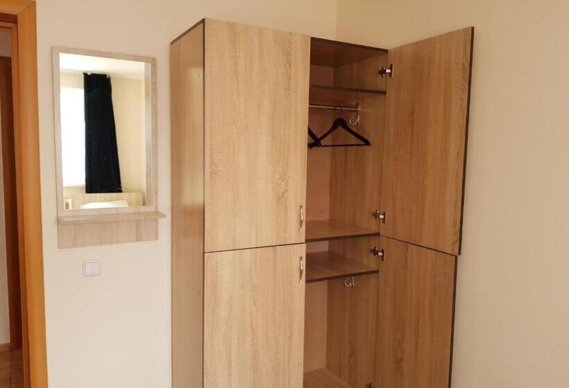 اتاق استاندارد چهار تخته, Hostel Nomad 4x4