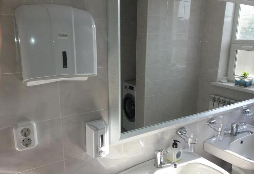 اتاق استاندارد چهار تخته, Hostel Nomad 4x4