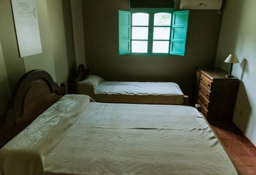 غرفة قياسية ثلاثية, Hostel Valle Fertil