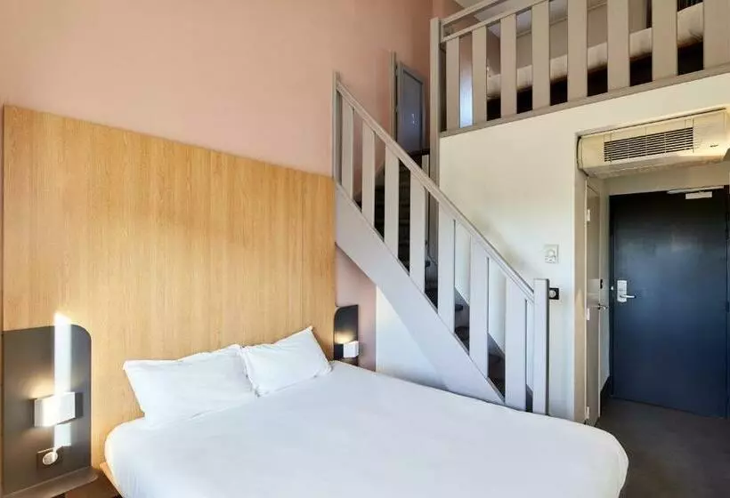 スタンダード４人部屋, B&b Hotel Evry Lisses 2