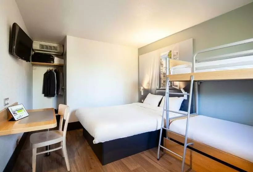 Standard Neljän Hengen Huone, B&b Hotel Pontault Combault