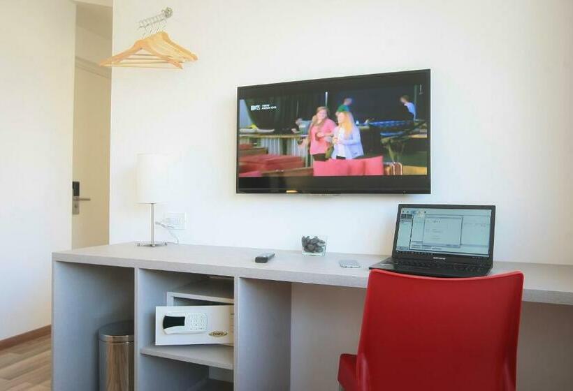 标准间, Buen Pastor Capuchinos