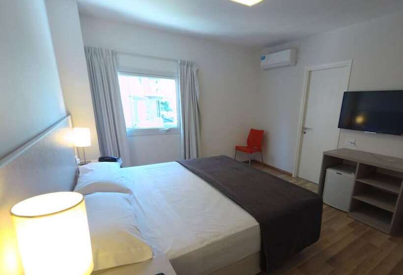 标准间, Buen Pastor Capuchinos