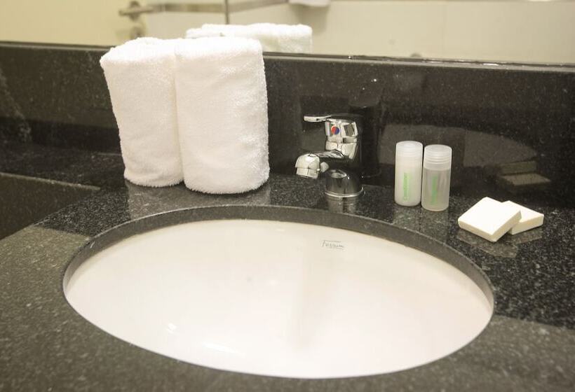 四人标准间, Buen Pastor Capuchinos