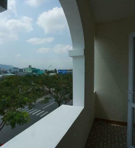 اتاق خانوادگی, Gia Loi