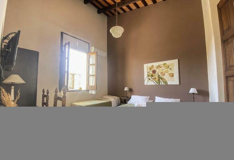 标准间, Plaza Cafayate