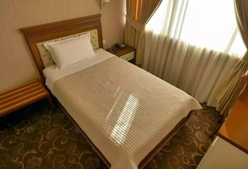 Standart Tek Kişilik Oda, Rozafa