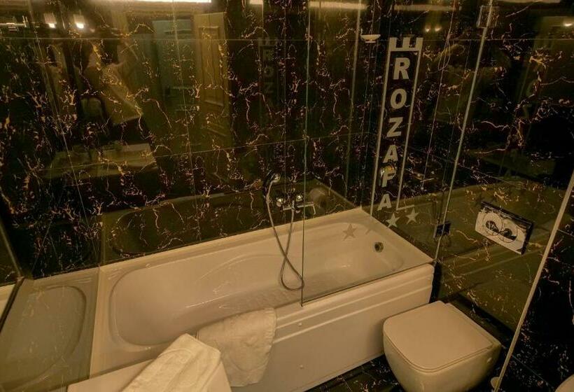 스탠다드 룸, Rozafa