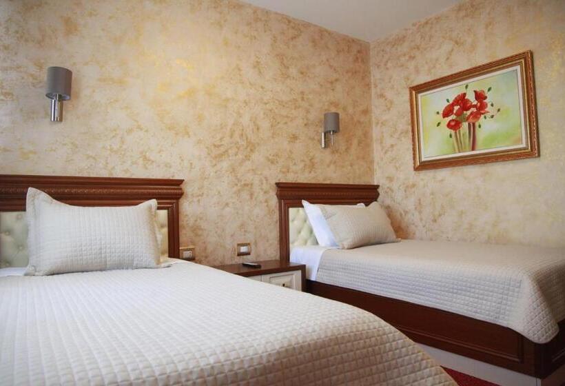 스탠다드 룸, Rozafa