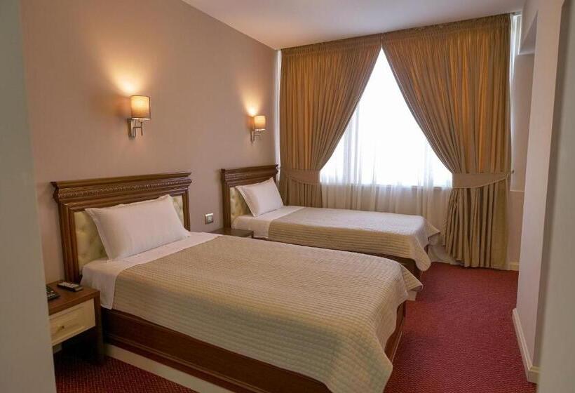 스탠다드 트리플 룸, Rozafa