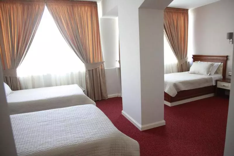 Üç Kişilik Standart Oda, Rozafa