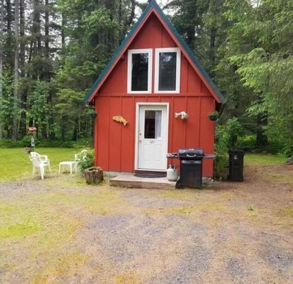 شاليه سوبيريور غرفة نوم واحدة, Bear Necessities Alaska