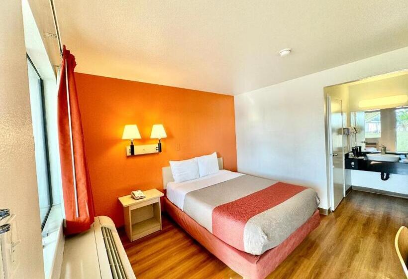 غرفة قياسية لذوى الاحتياجات الخاصة, Studio 6 Bellflower Ca Los Angeles