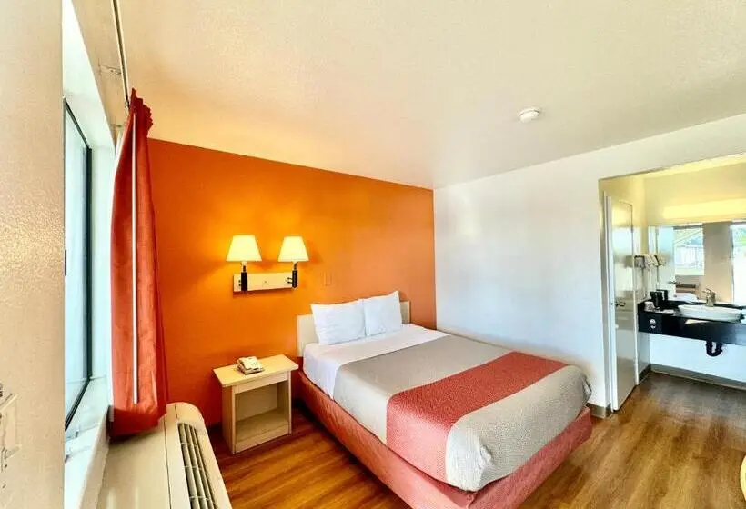 身障者適用スタンダードルーム, Studio 6 Bellflower Ca Los Angeles