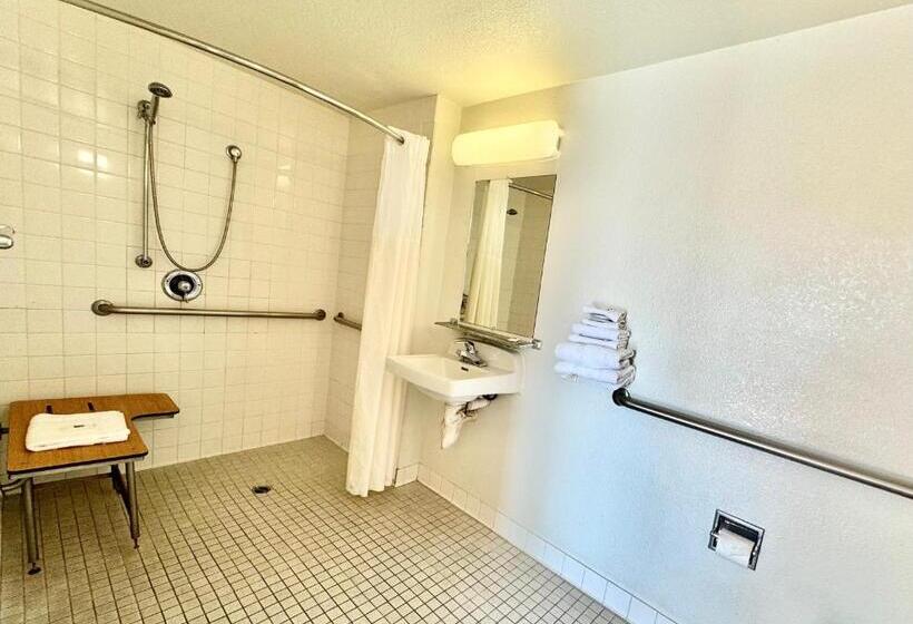 غرفة قياسية لذوى الاحتياجات الخاصة, Studio 6 Bellflower Ca Los Angeles