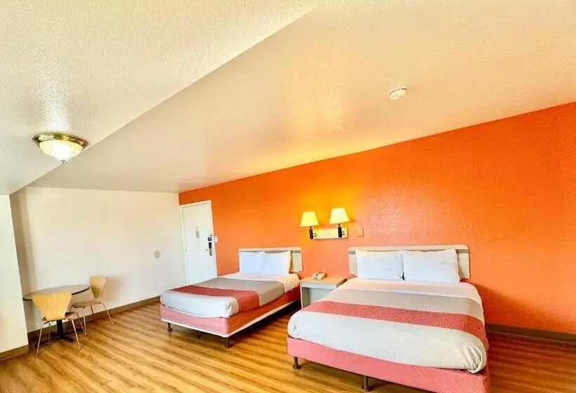 デラックスの４人部屋, Studio 6 Bellflower Ca Los Angeles