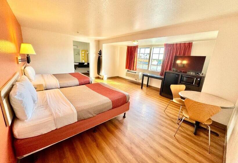 غرفة قياسية رباعية, Studio 6 Bellflower Ca Los Angeles