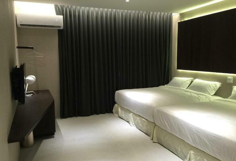 اتاق استاندارد چهار تخته, Kenting Feliz