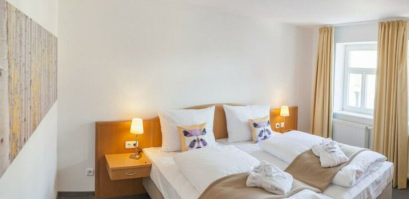 חדר סופריור יחיד, Am Markt