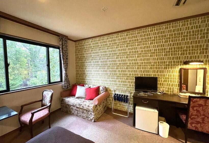 スタンダードルーム, Heidi Hof