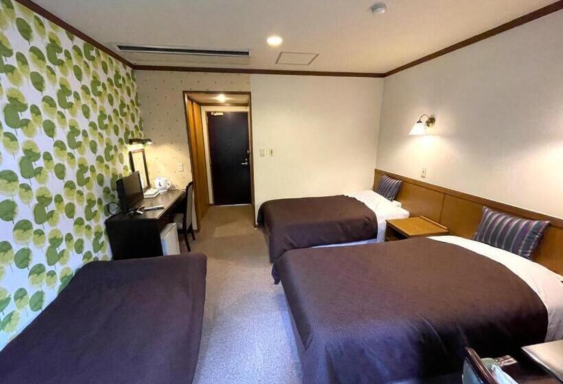 スタンダードトリプルルーム, Heidi Hof