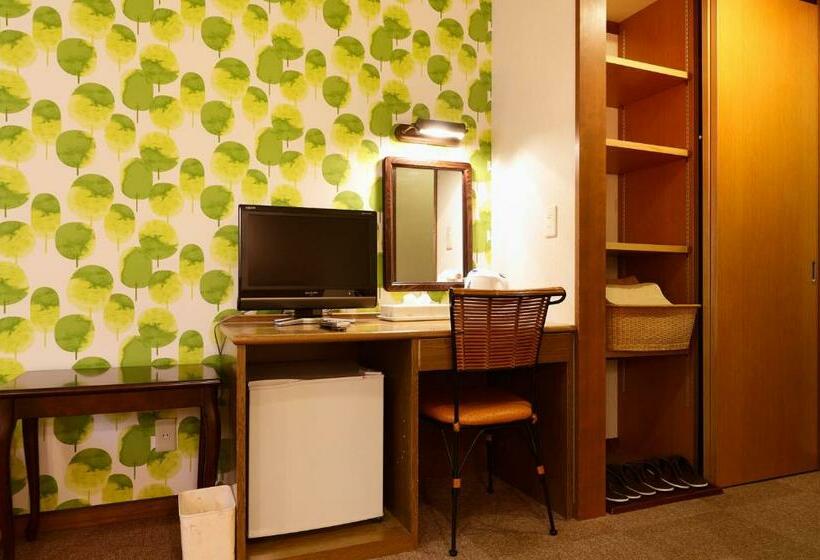 スタンダードルーム, Heidi Hof