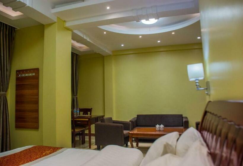 اتاق لوکس با بالکن, Hong Kong