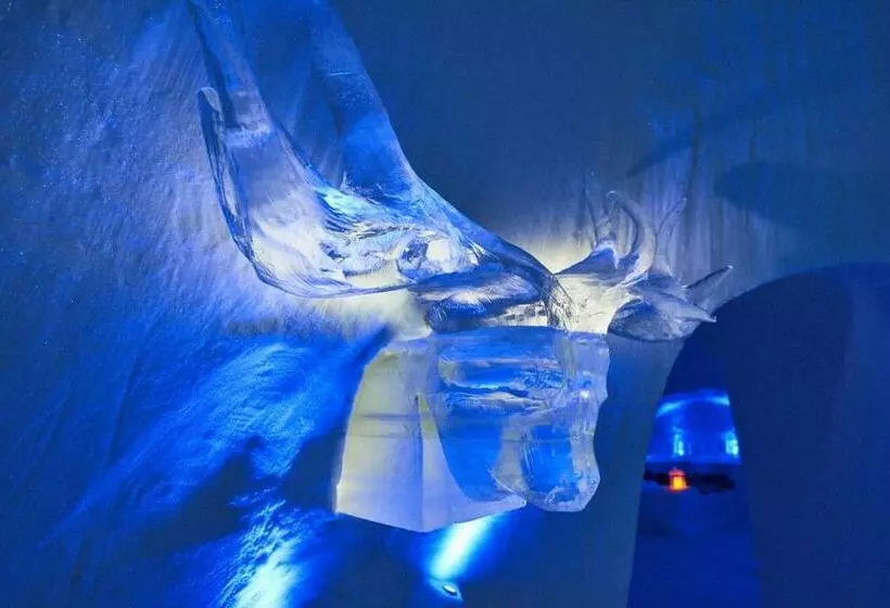 Perhesviitti, Hunderfossen Snow