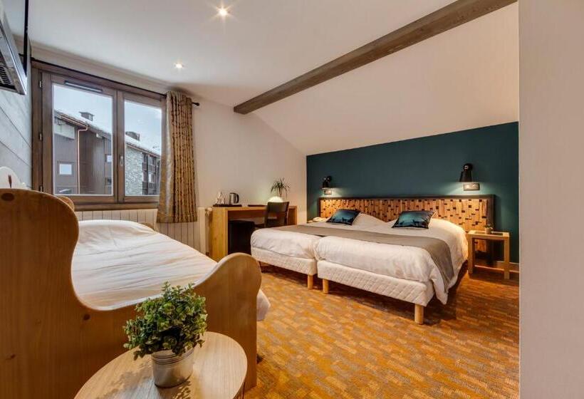 اتاق استاندارد سه نفره, La Galise