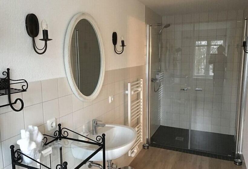 スタンダードルーム, Pfeffermühle Pension Und Gastronomie Ug