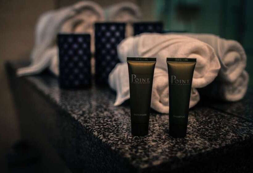 Полулюкс, Point Boutique