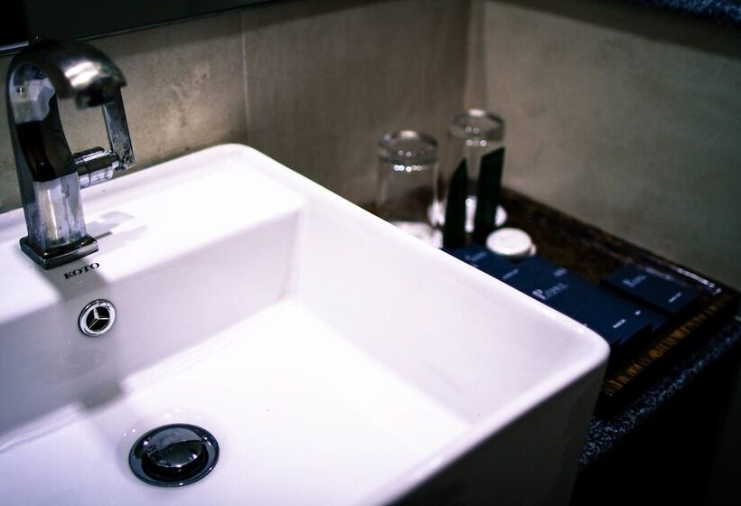 اتاق لوکس, Point Boutique