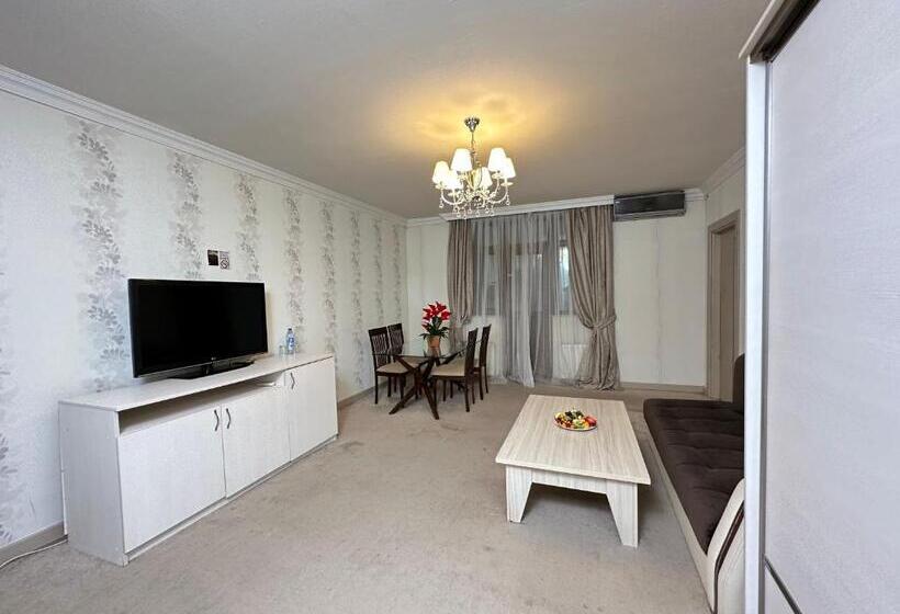 سوییت جونیور با بالکن, Gabala Yeddi Gozel