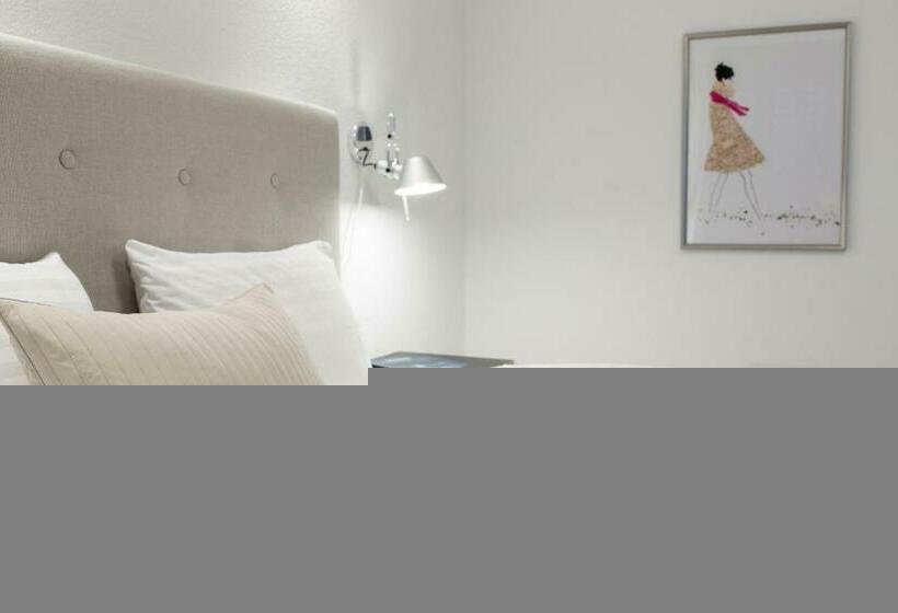 Номер Комфорт, Six