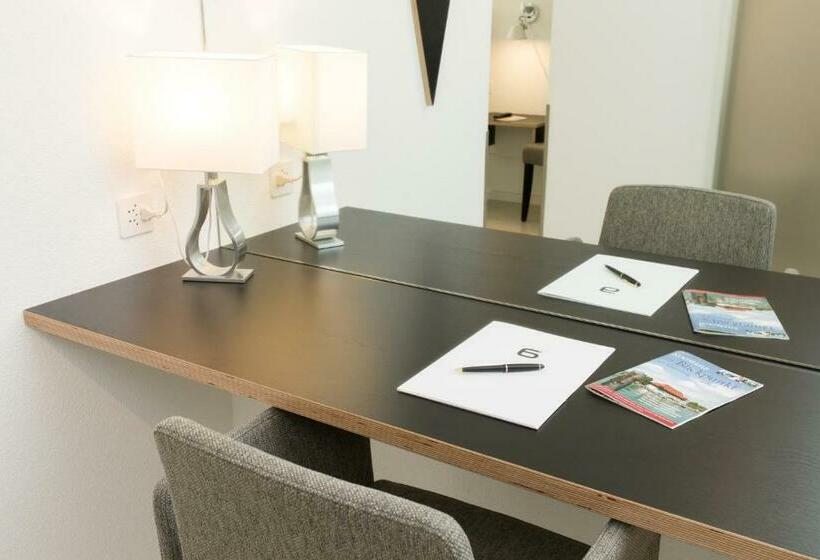 Номер Комфорт, Six