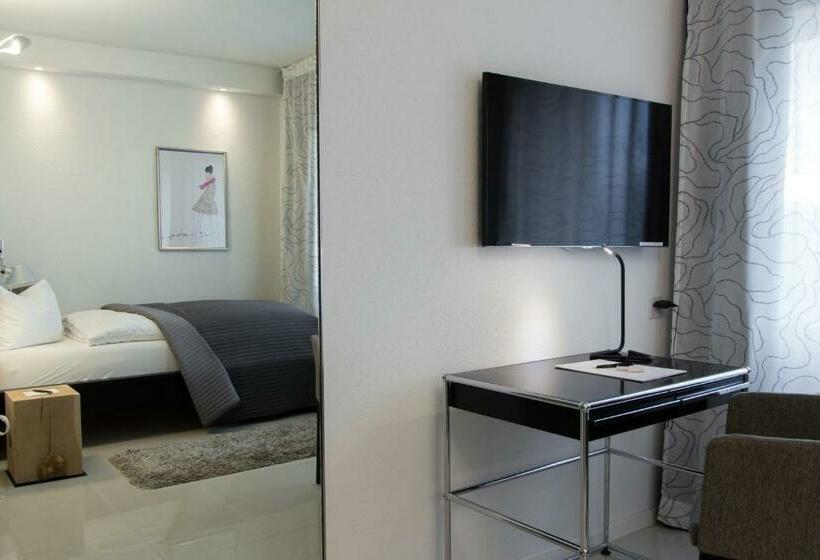 Номер Комфорт Индивидуальный, Six