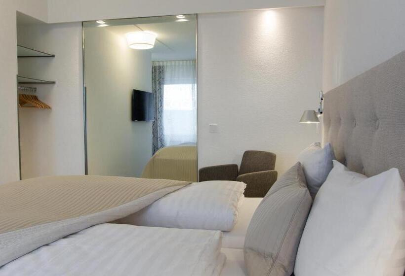 Полулюкс, Six