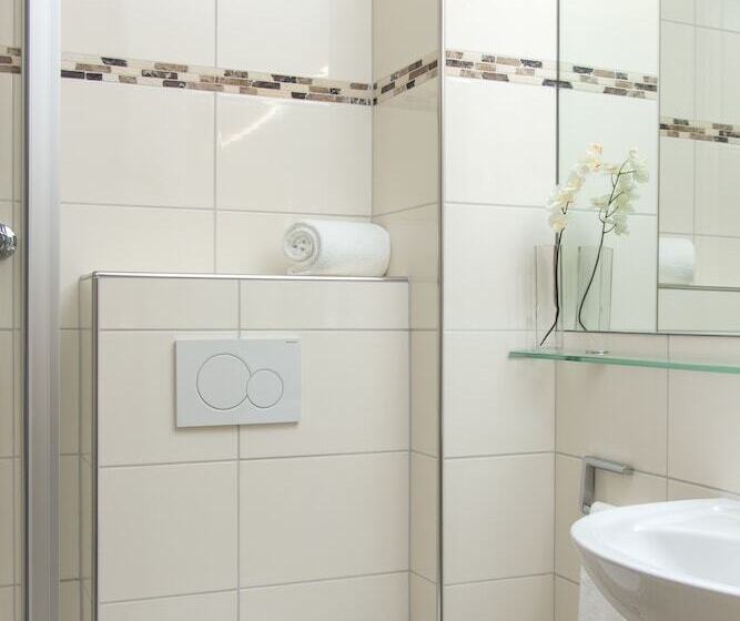 Номер Комфорт, Six